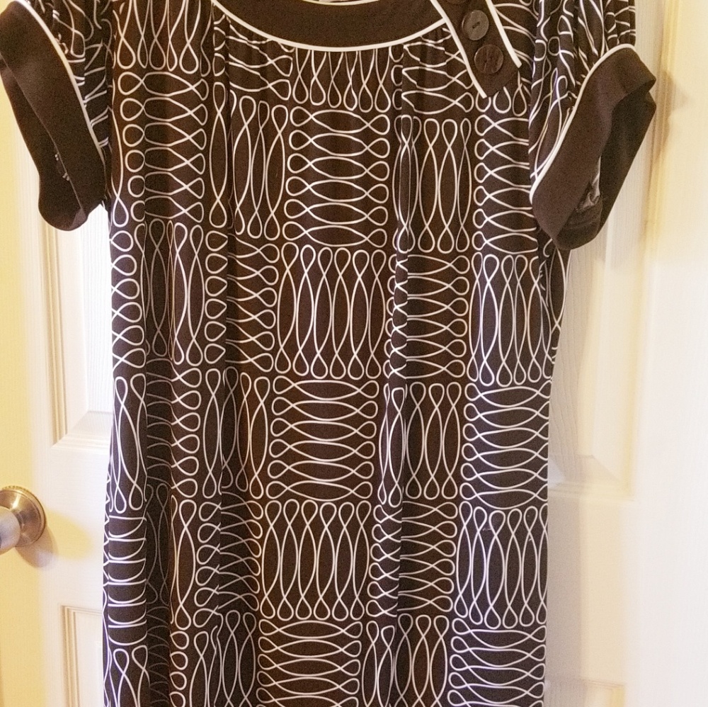 Brown and white size 14W dress